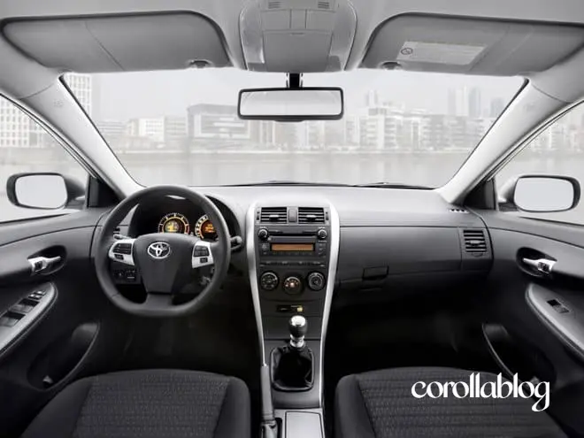 toyota-corolla-2011-1.33benzinli-ic-gorunum